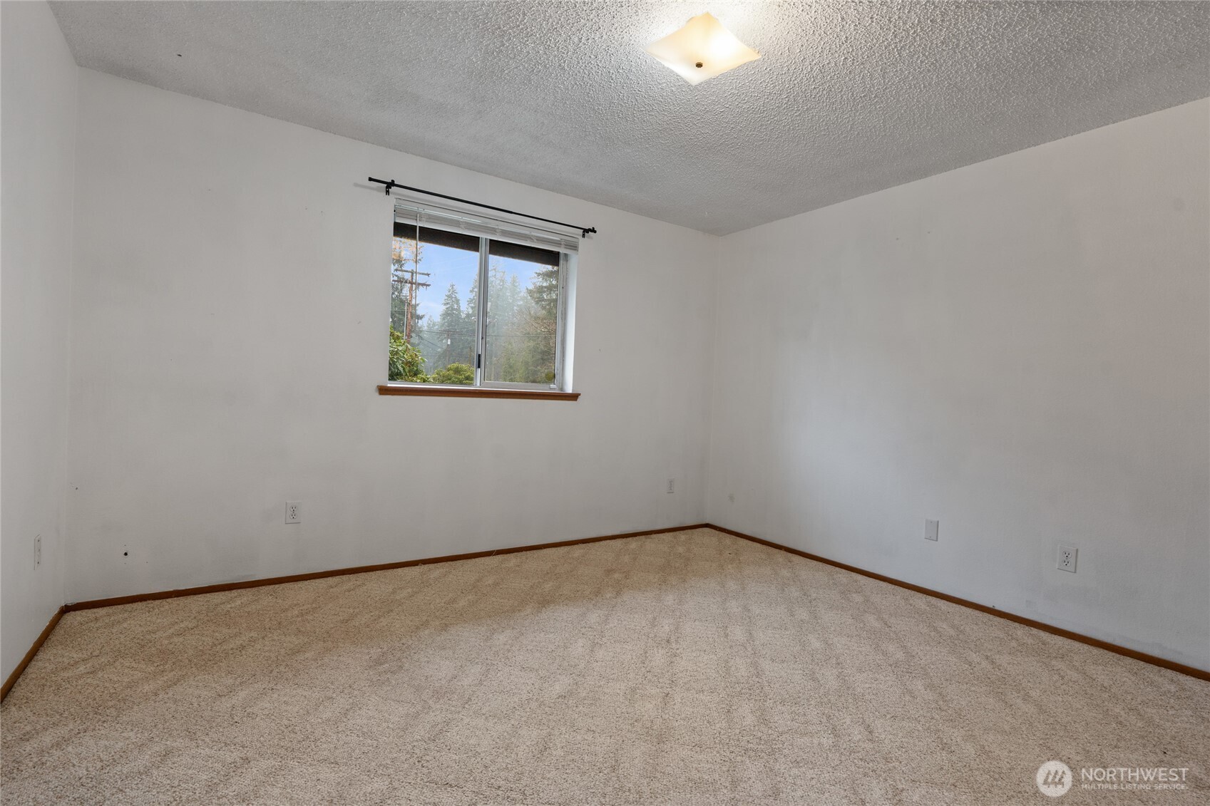 1113 1111 159th St Court E