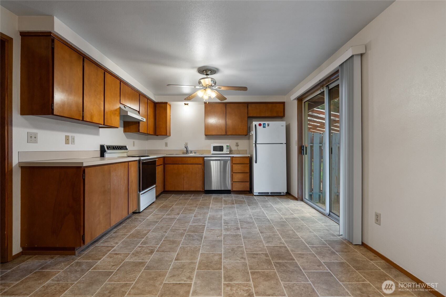 1113 1111 159th St Court E