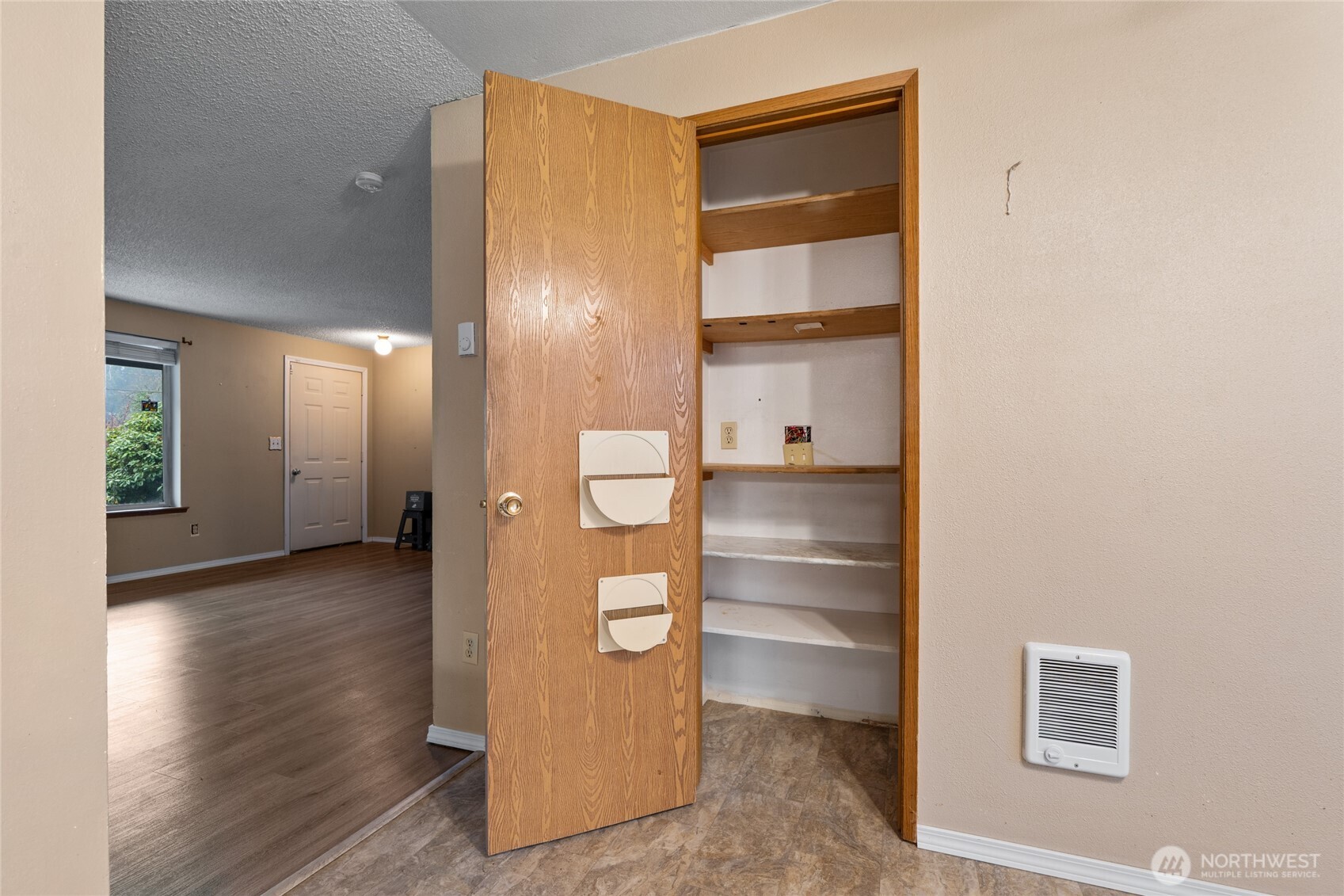 1113 1111 159th St Court E