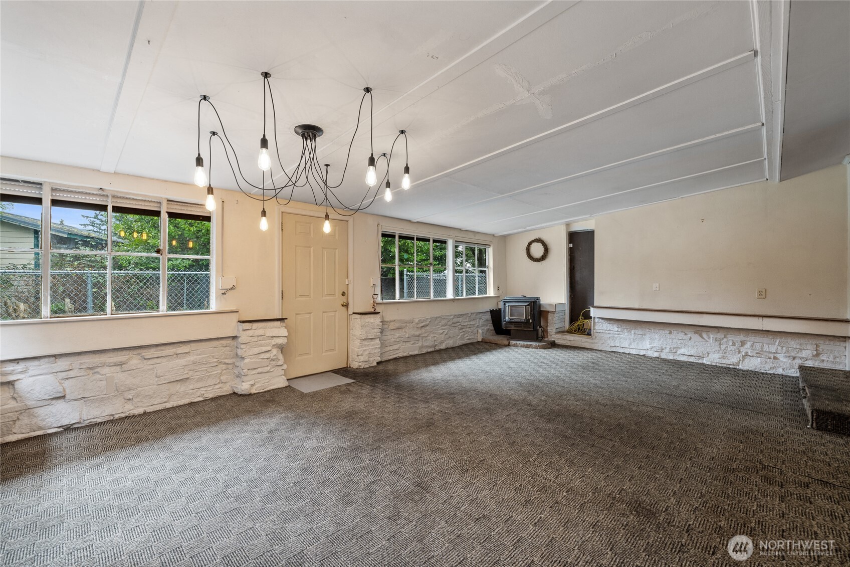 3116 Crystal Springs Road W