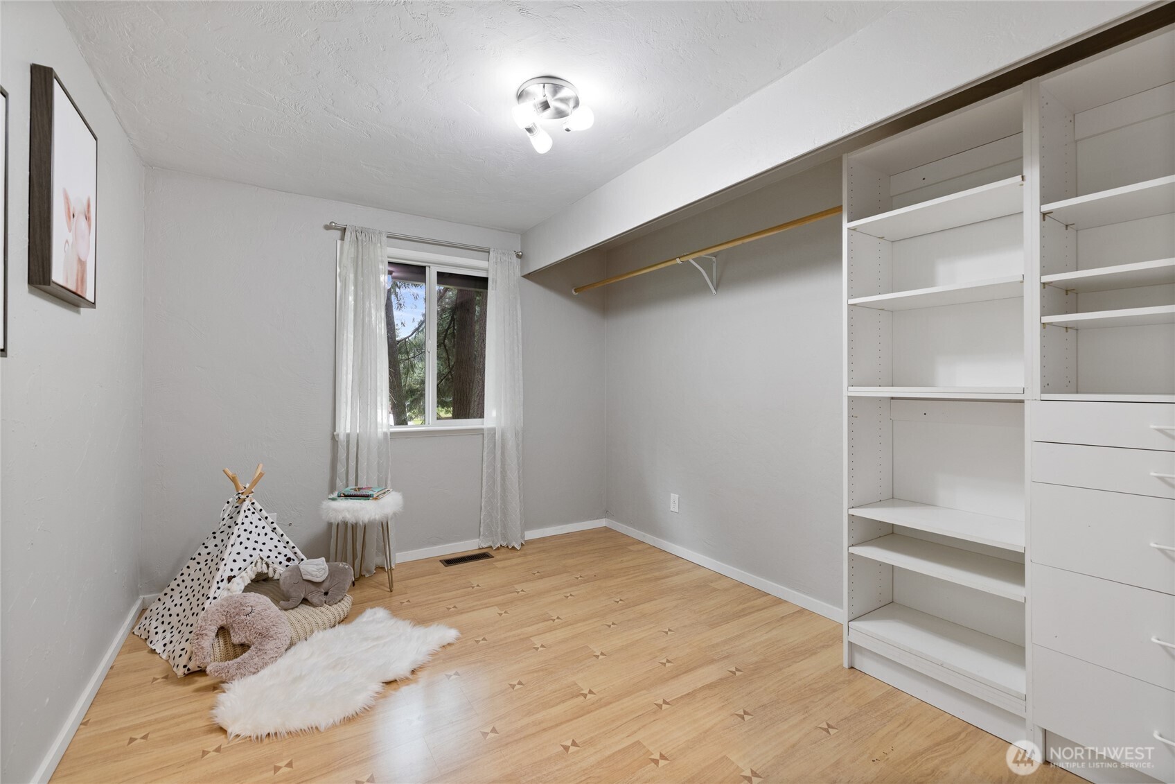 4705 Yorkshire Drive SE