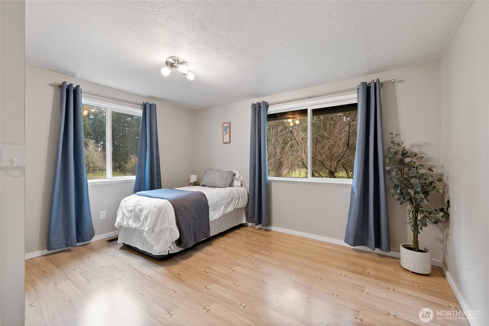 4705 Yorkshire Drive SE