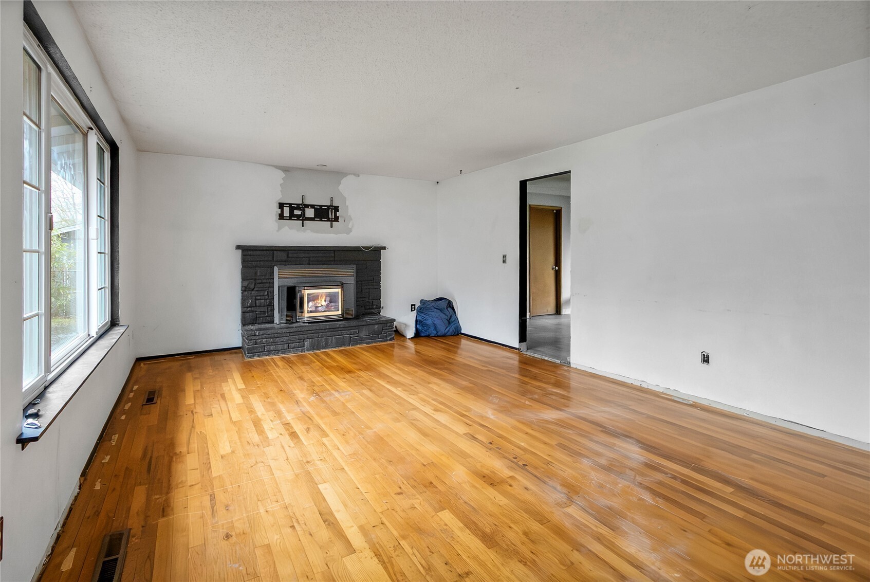 8214 Woodbourne Drive SW