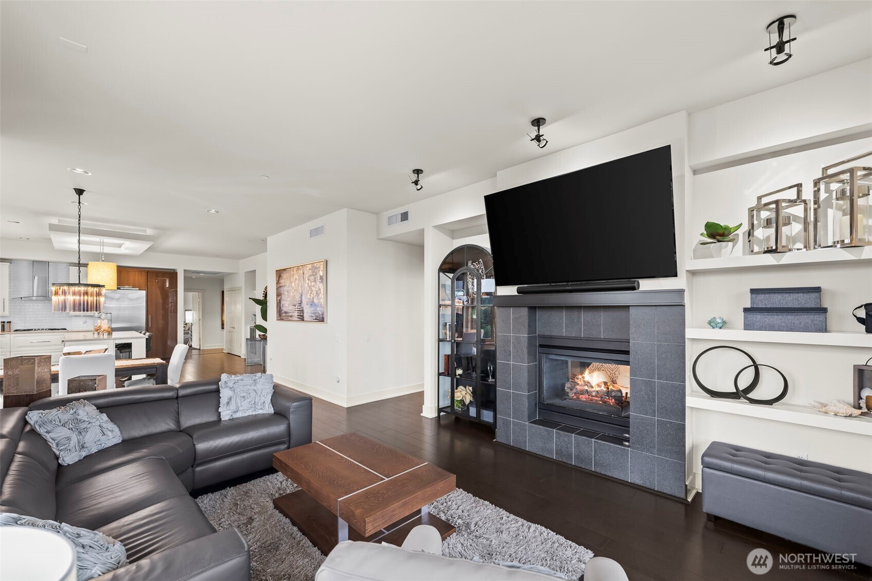 5204 N Bennett Street Unit: 411