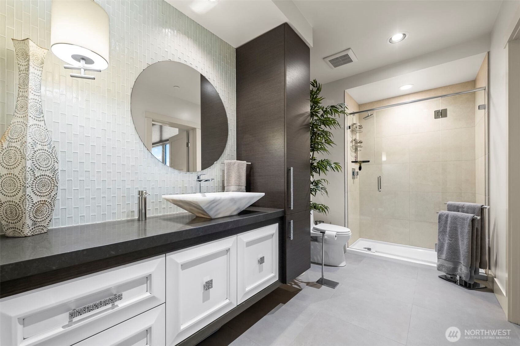 5204 N Bennett Street Unit: 411