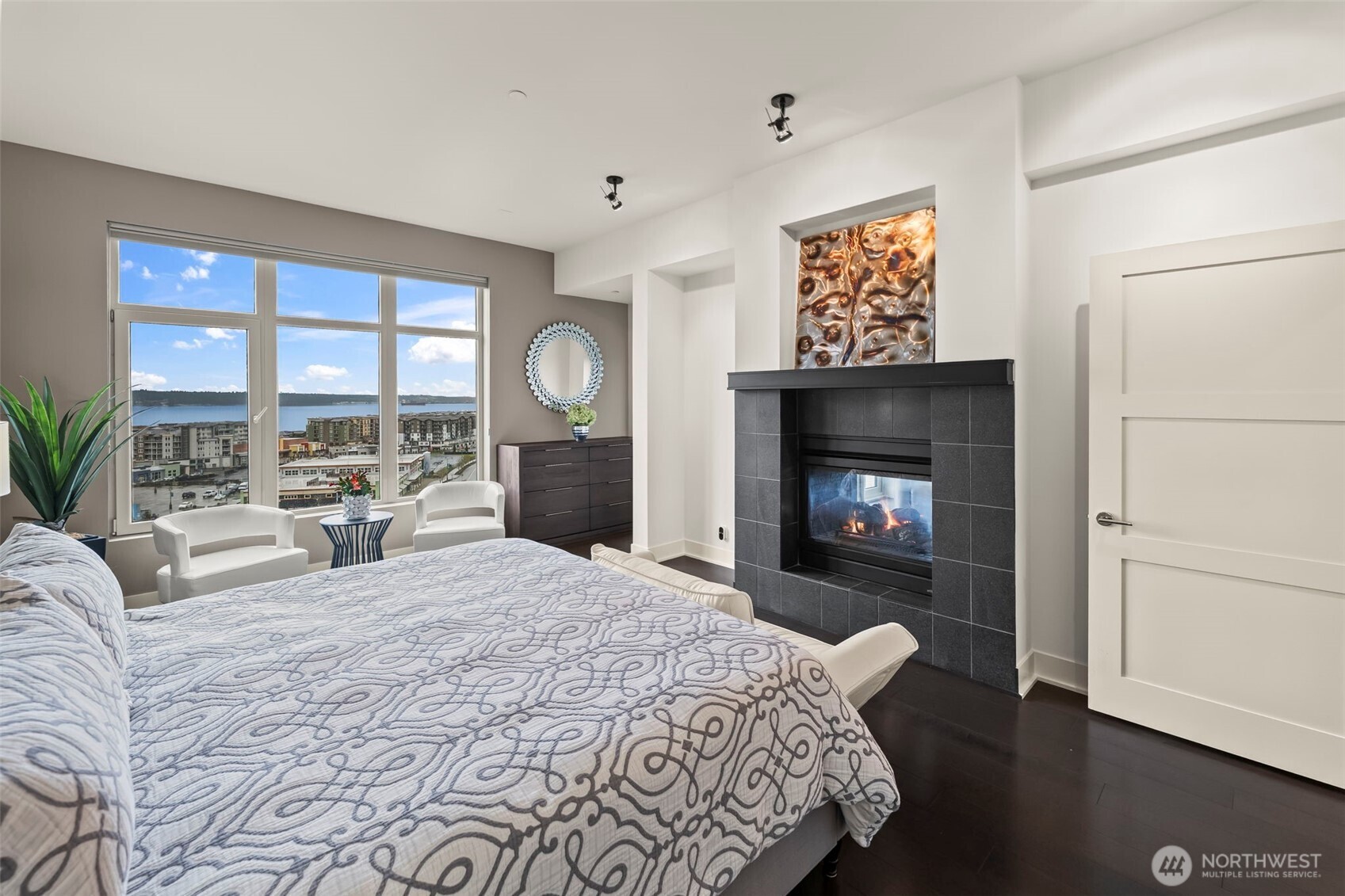 5204 N Bennett Street Unit: 411