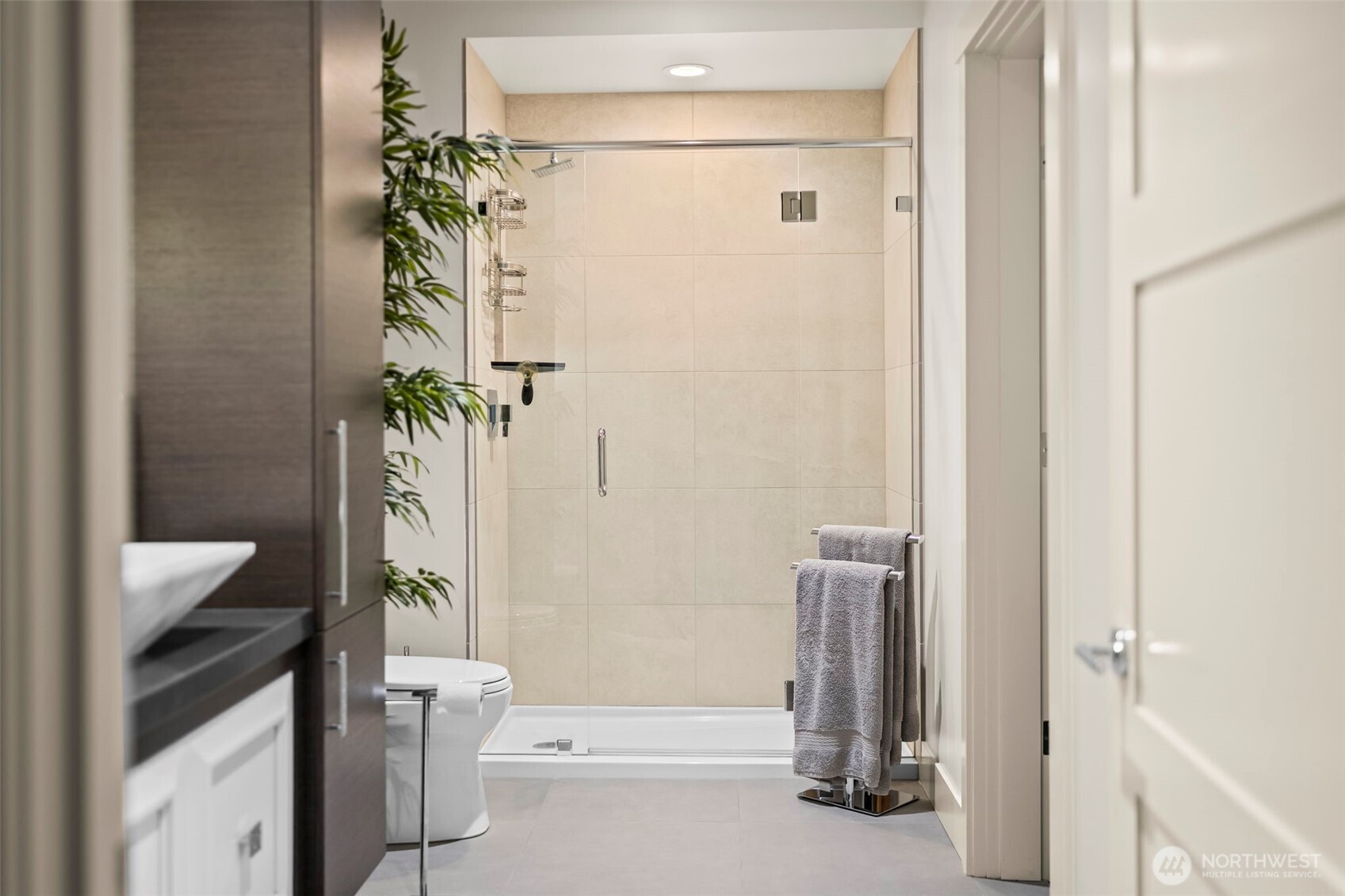 5204 N Bennett Street Unit: 411