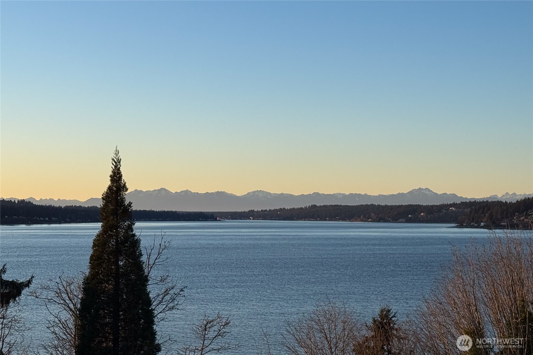 2720 Soundview Drive W