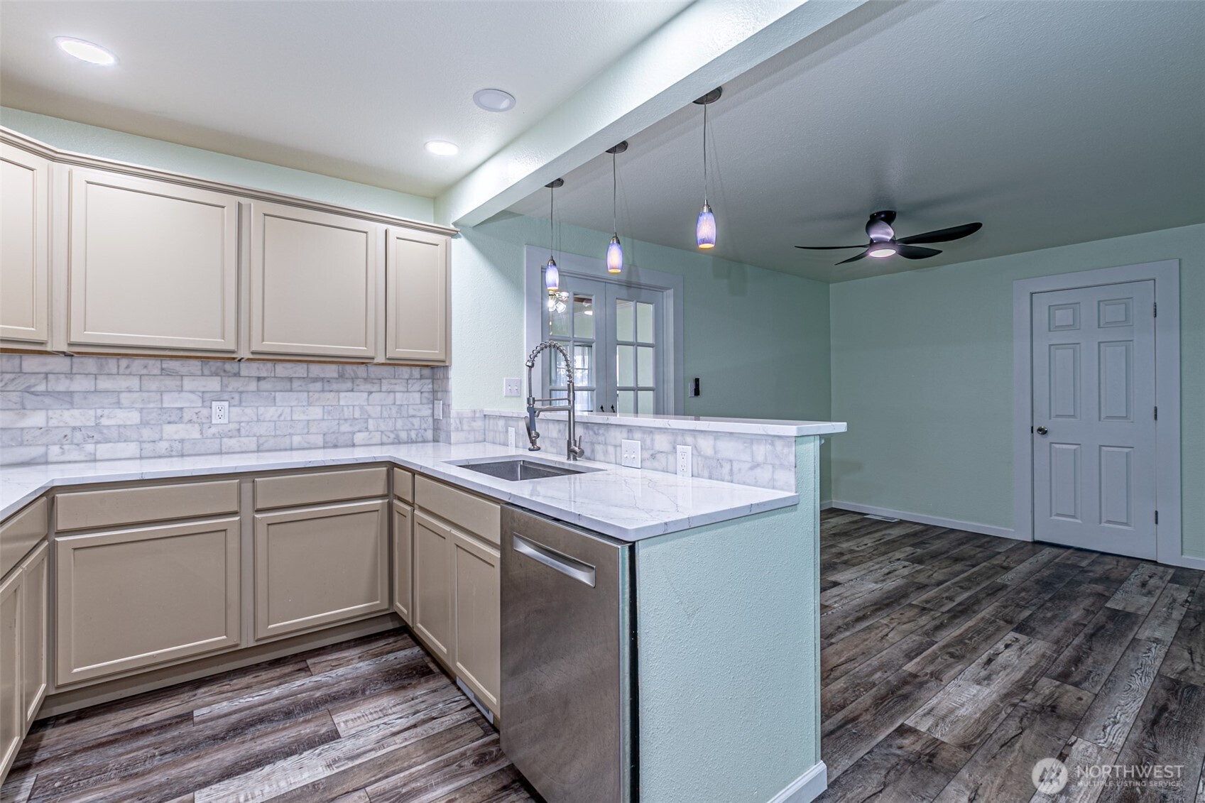 6225 S Puget Sound Avenue