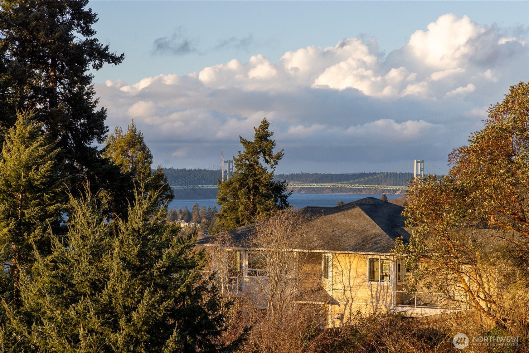 4042 Soundview Drive W