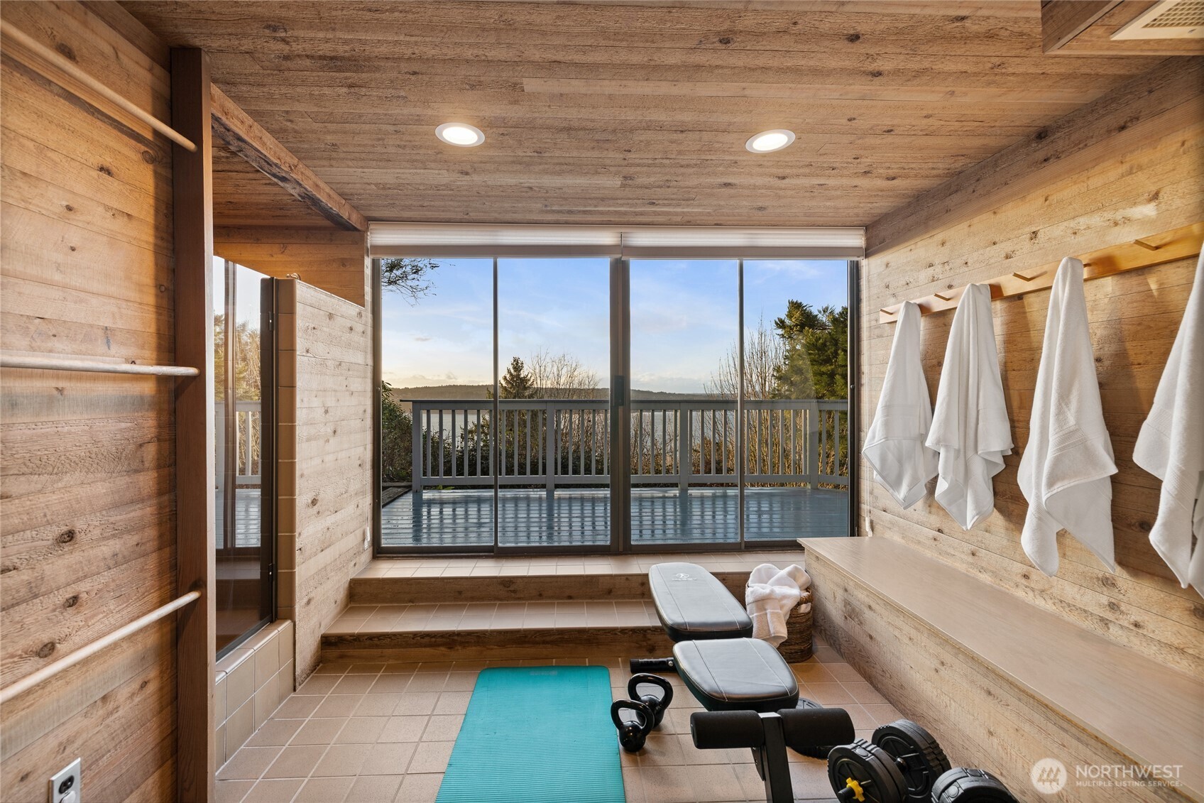 4042 Soundview Drive W