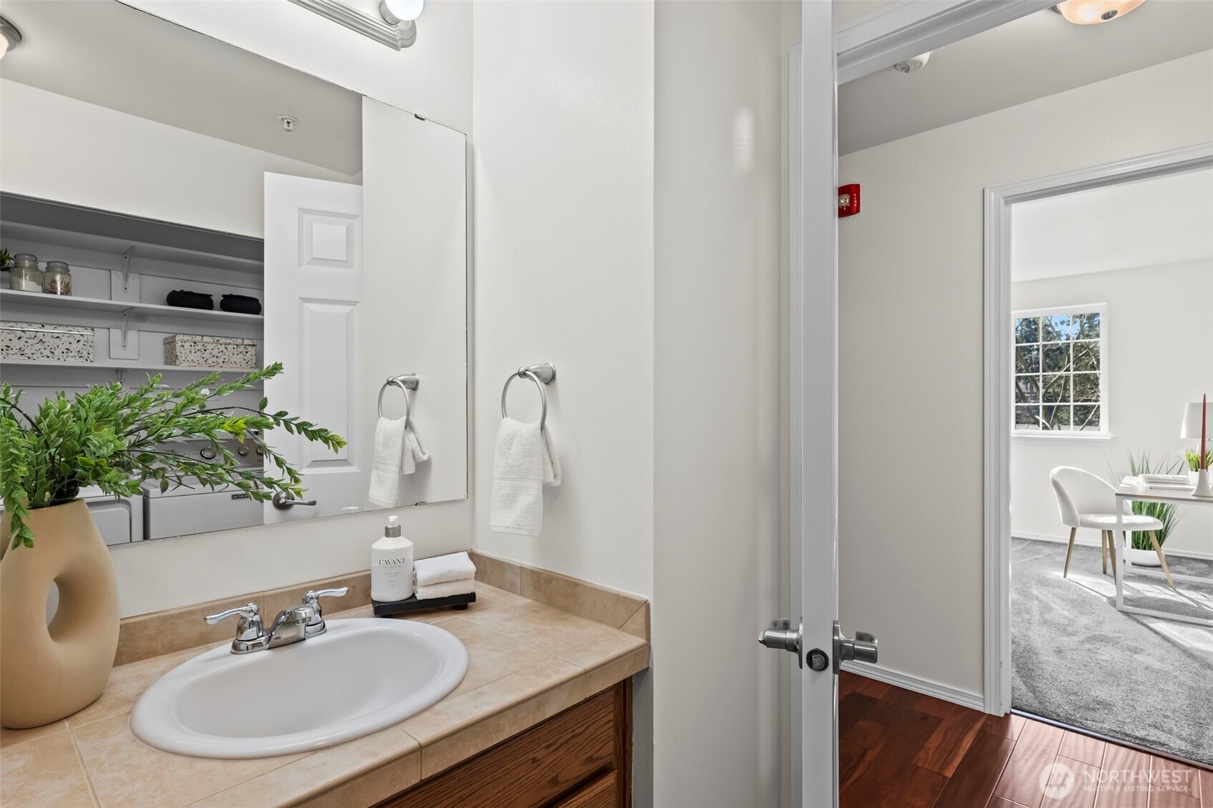 1411 Evergreen Park Drive SW Unit: 201