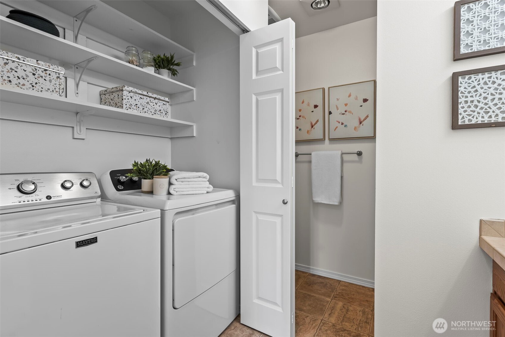 1411 Evergreen Park Drive SW Unit: 201