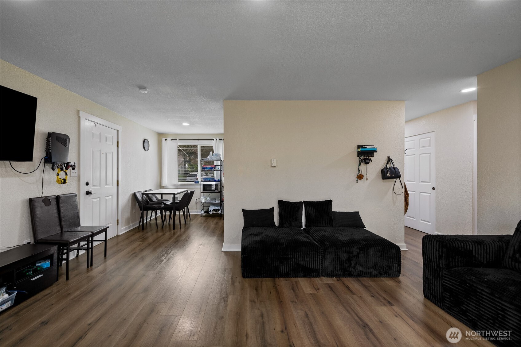 2526 Olympic Boulevard