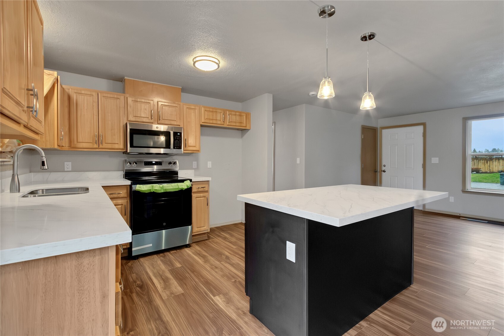 13710 13th Avenue S