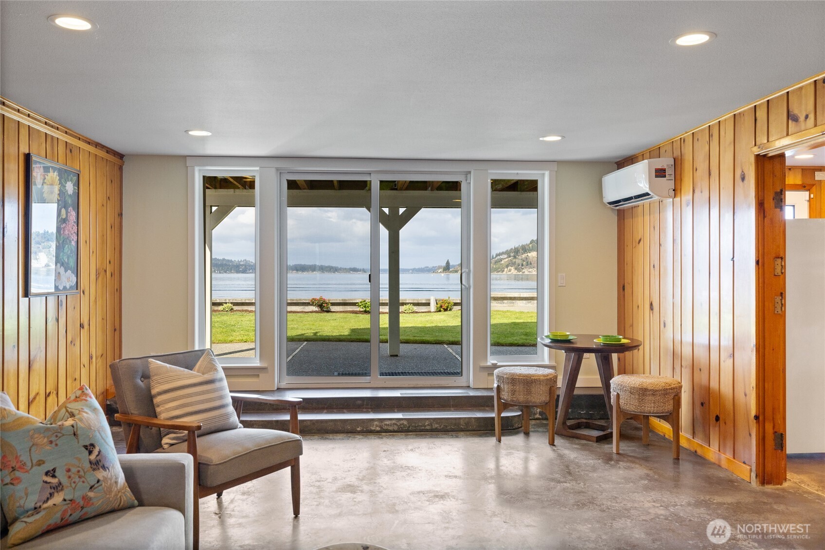 1834 Day Island Blvd W