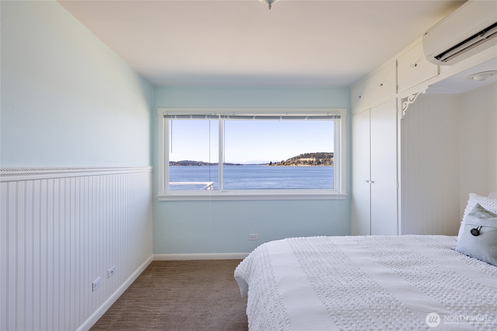 1834 Day Island Blvd W