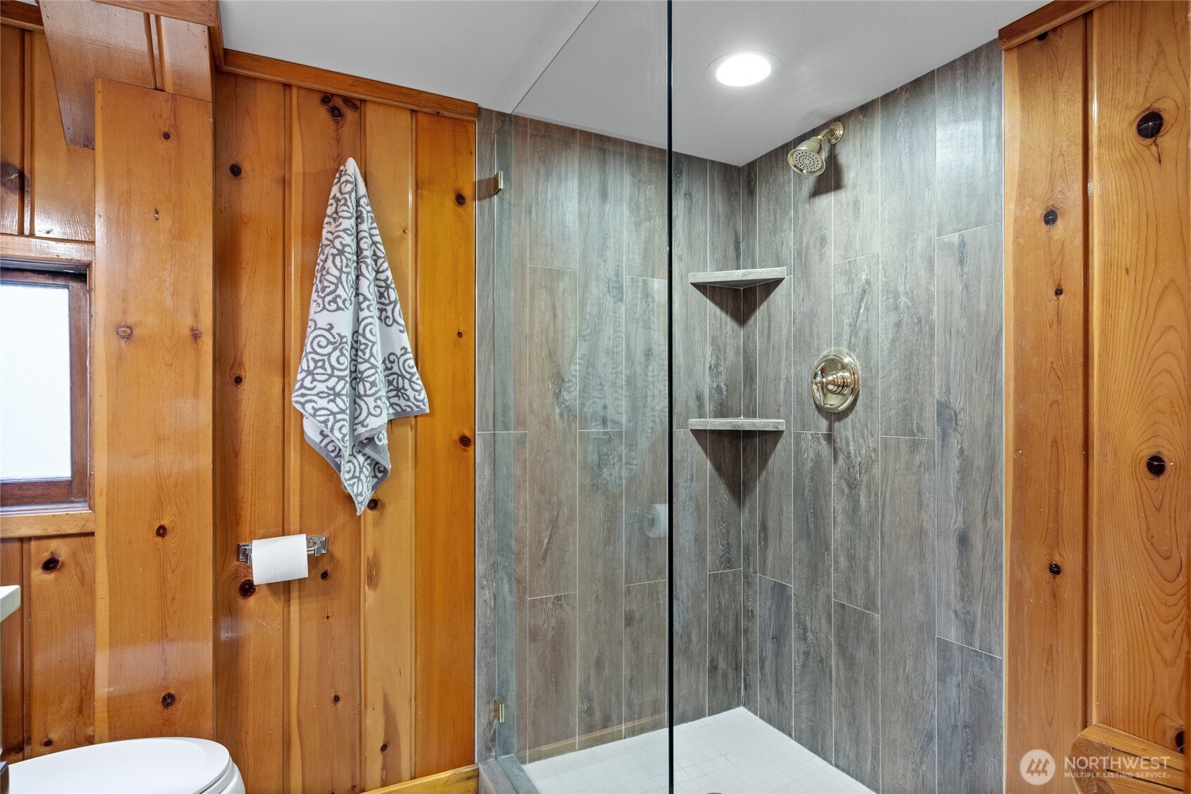 1834 Day Island Blvd W