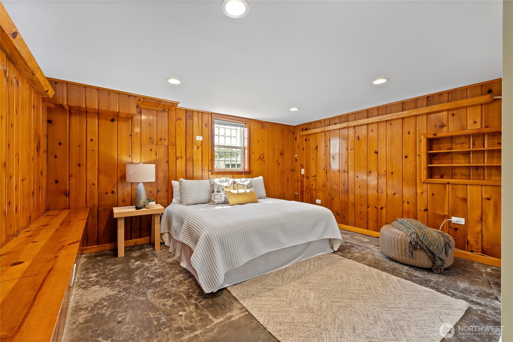 1834 Day Island Blvd W