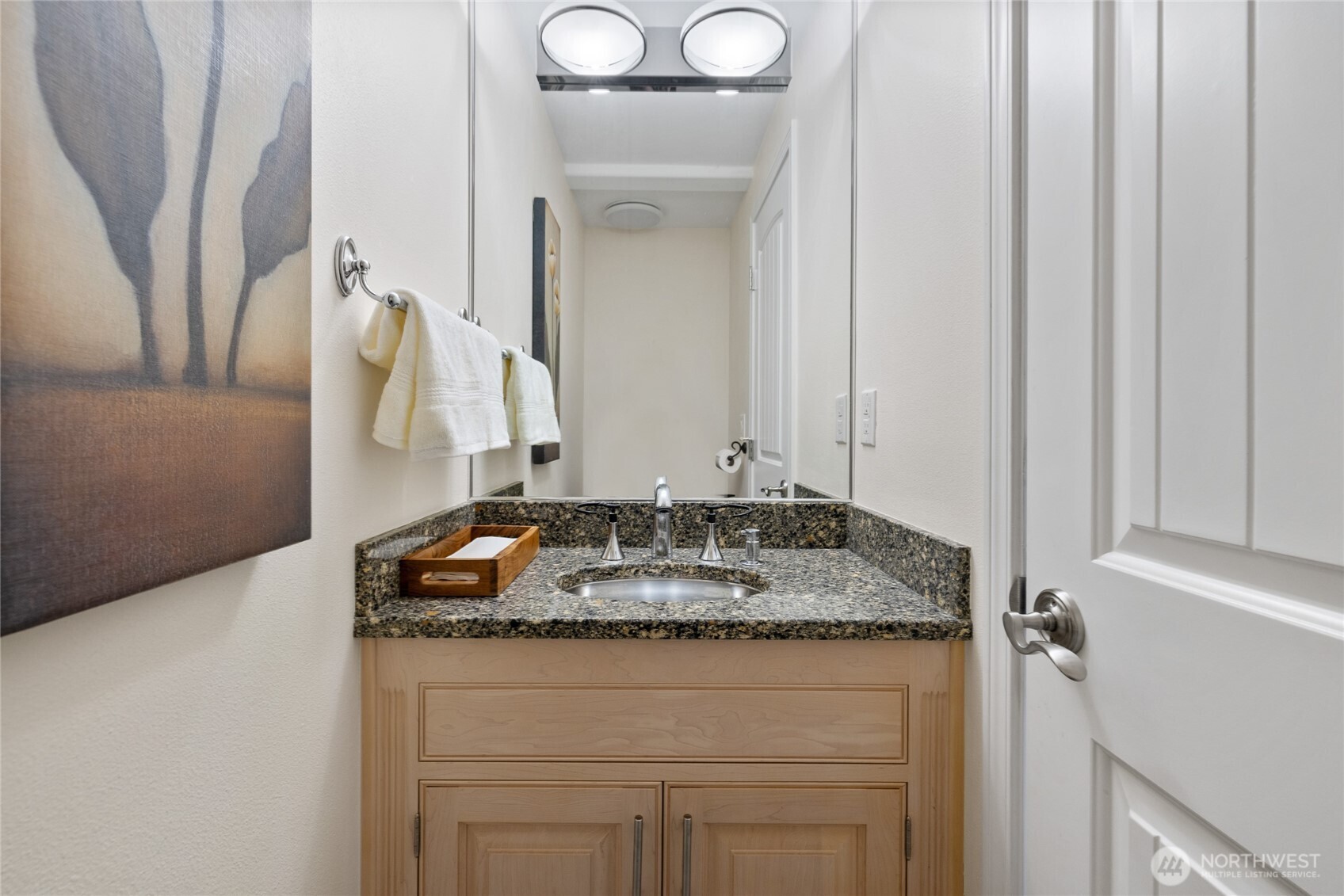 1838 Day Island Boulevard W