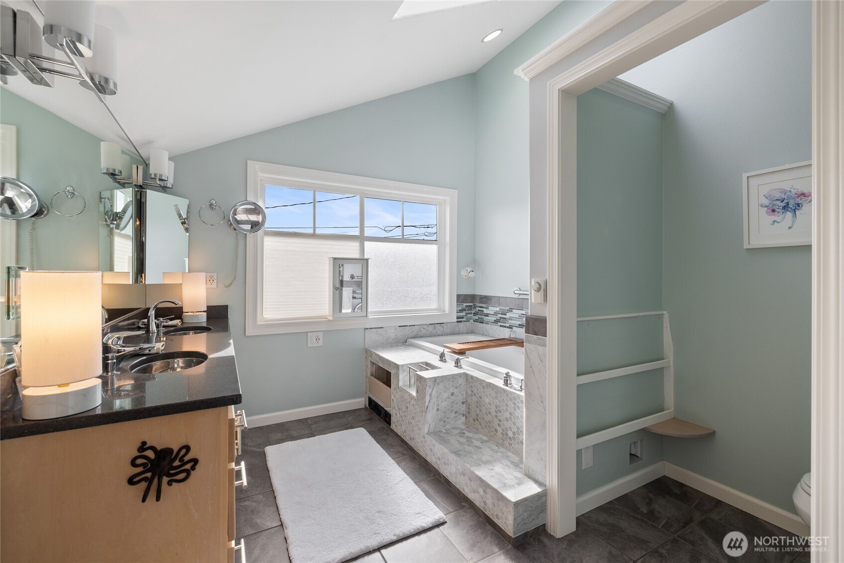 1838 Day Island Boulevard W