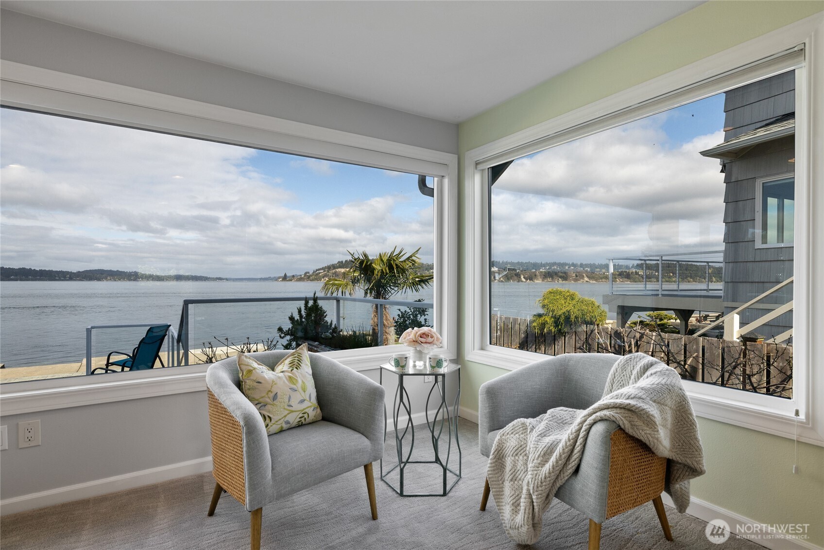 1838 Day Island Boulevard W