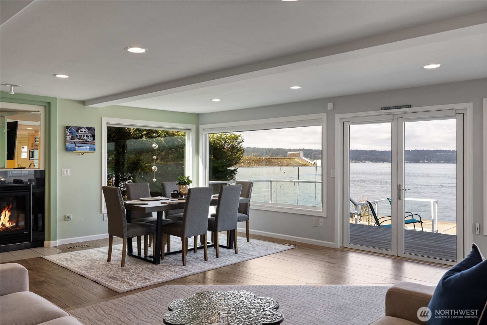 1838 Day Island Boulevard W