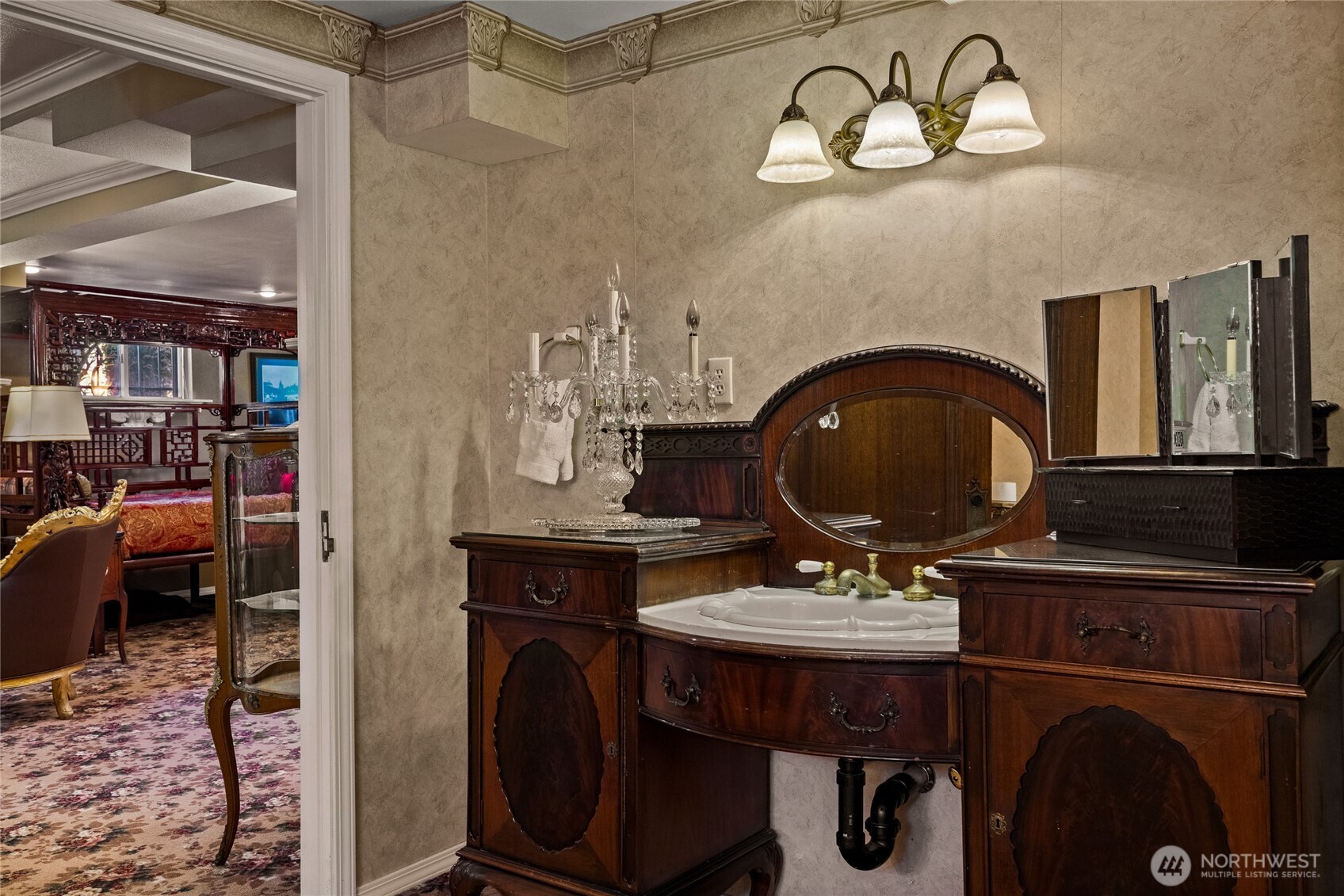 720 N Sheridan Avenue