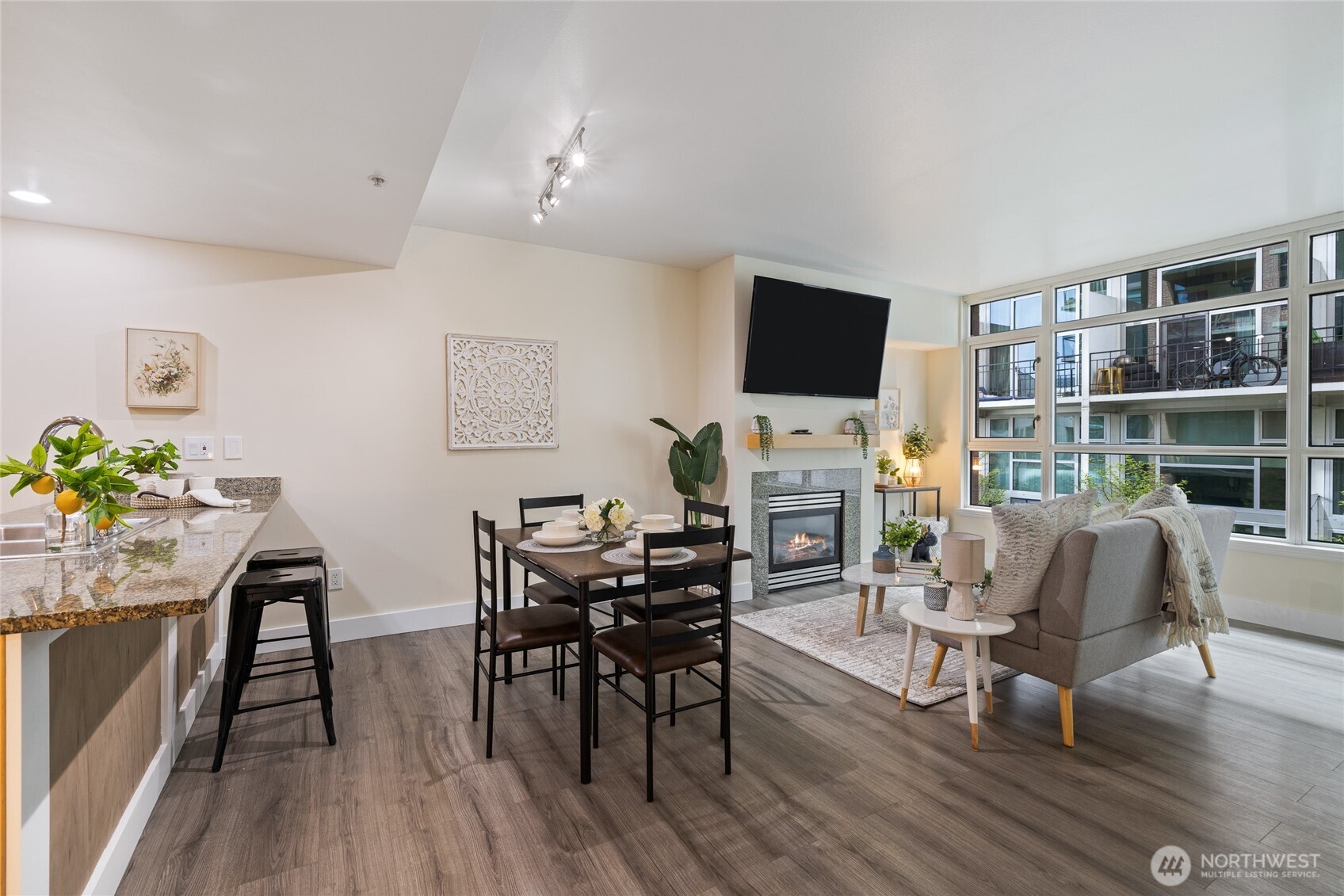 1420 Terry Ave Unit: 607