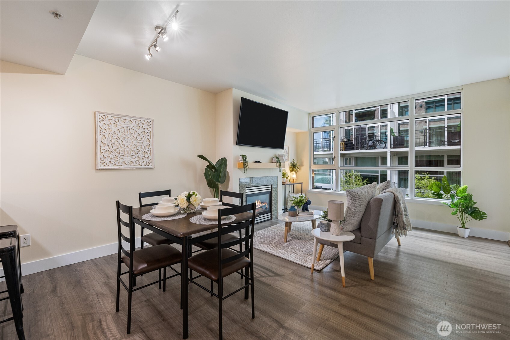 1420 Terry Ave Unit: 607
