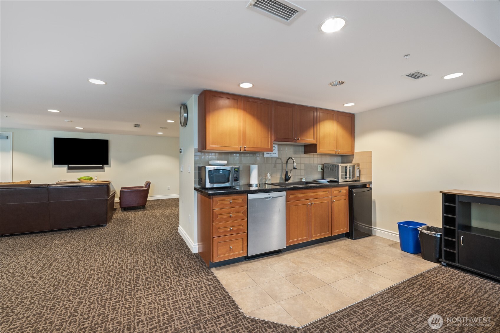 1420 Terry Ave Unit: 607