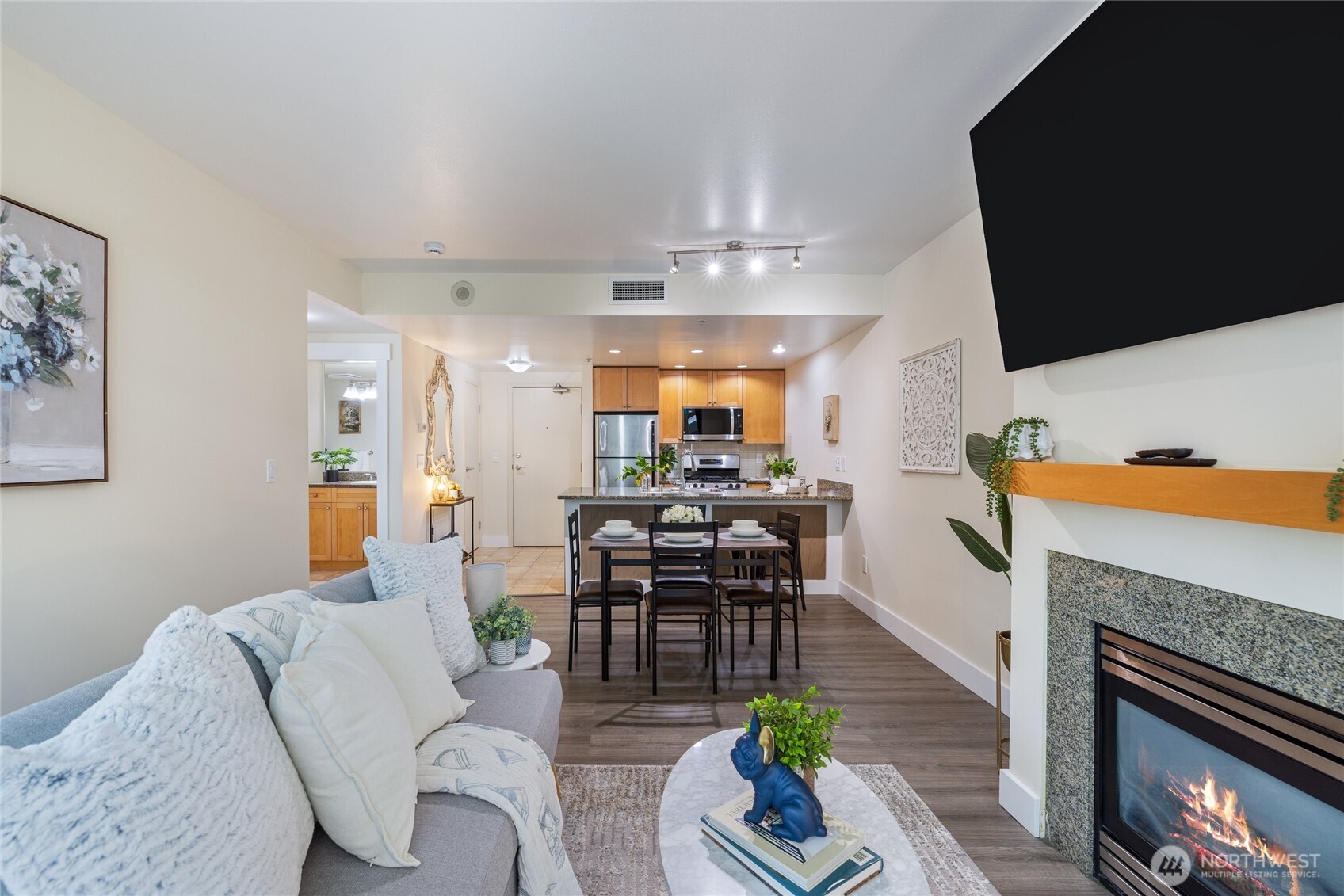 1420 Terry Ave Unit: 607