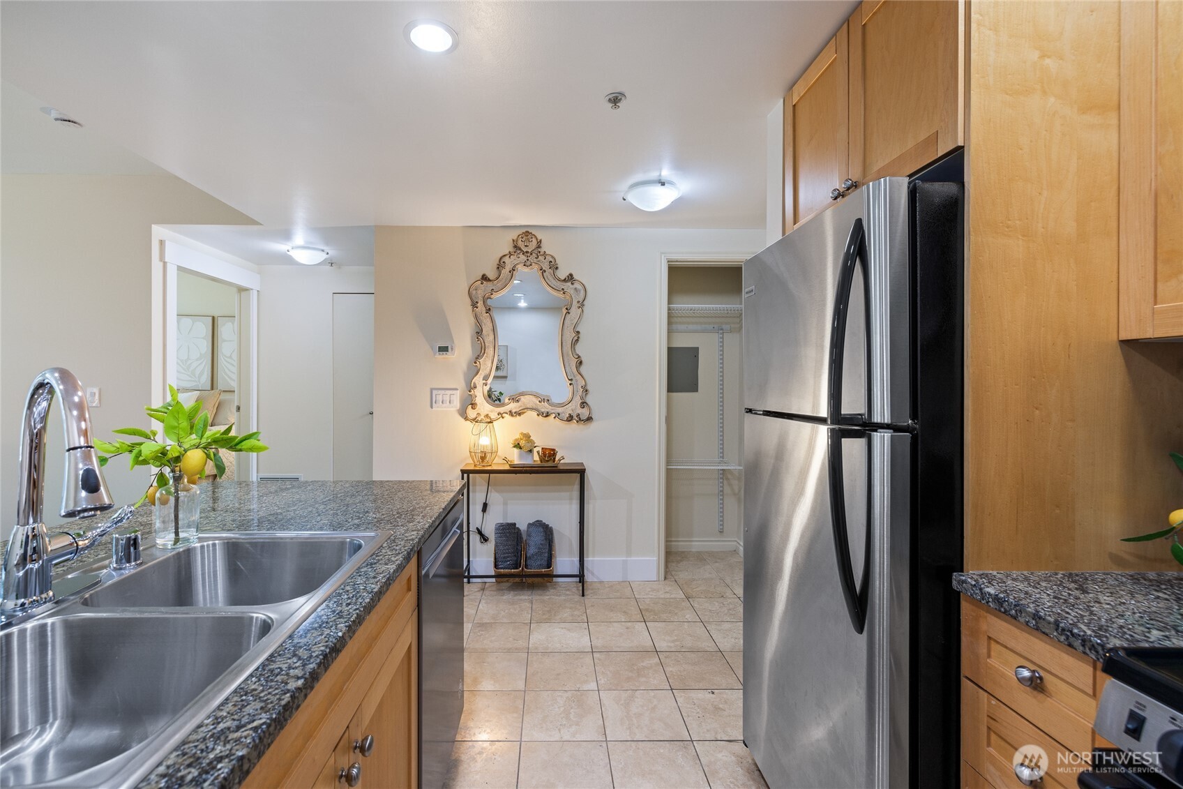 1420 Terry Ave Unit: 607