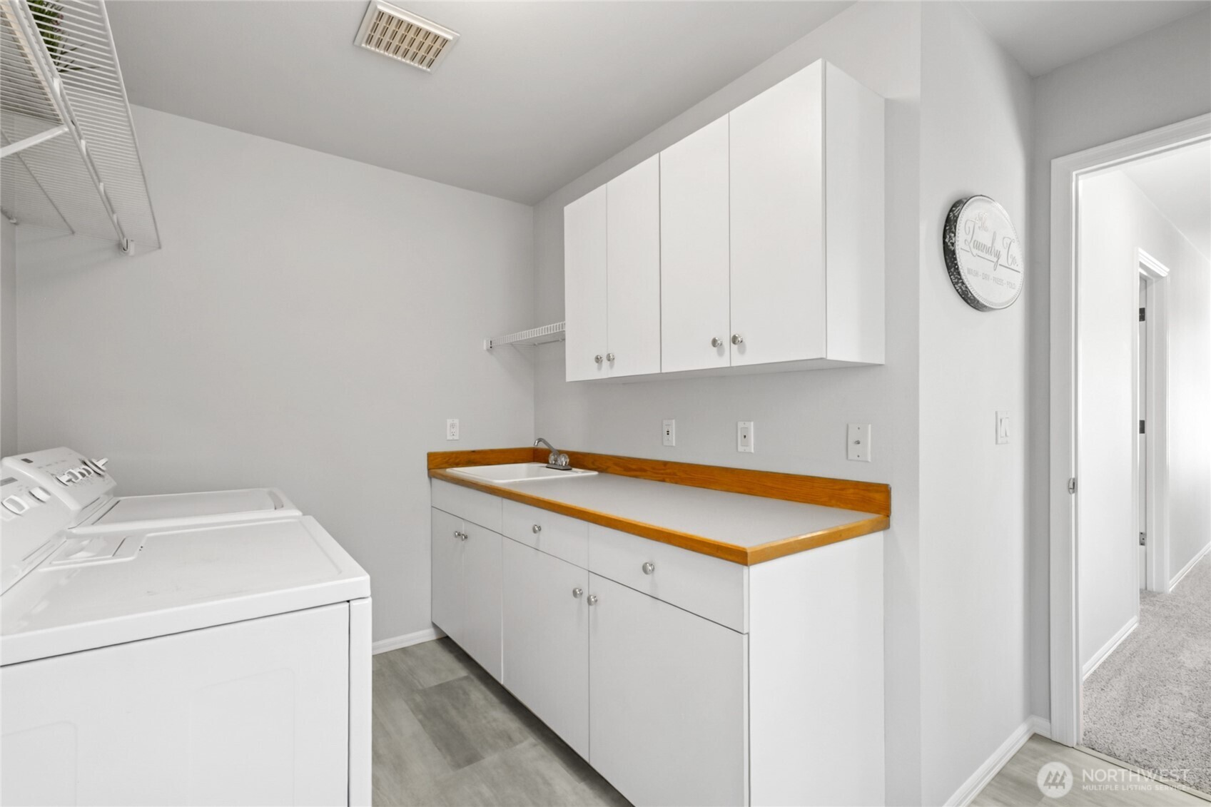 932 16th Avenue Ct SE