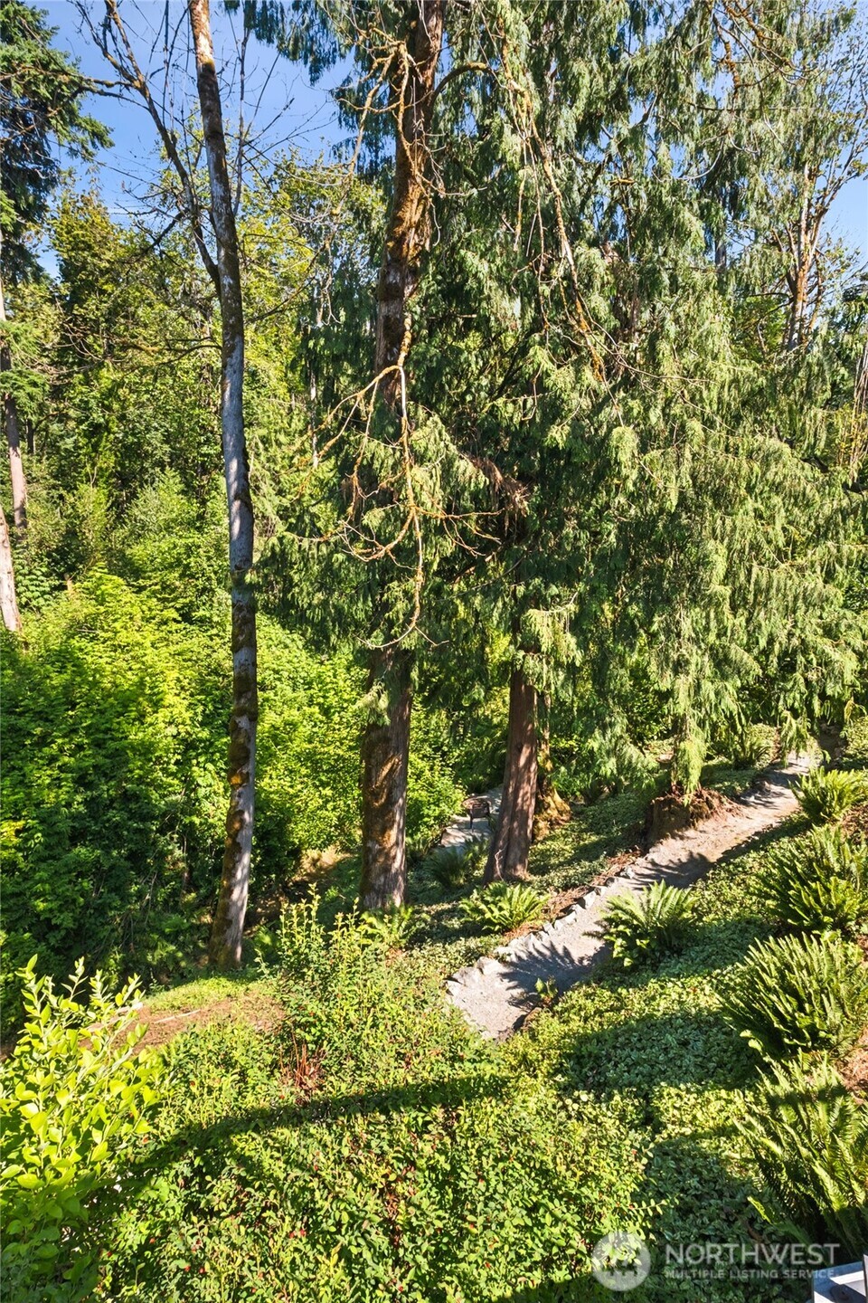 932 16th Avenue Ct SE