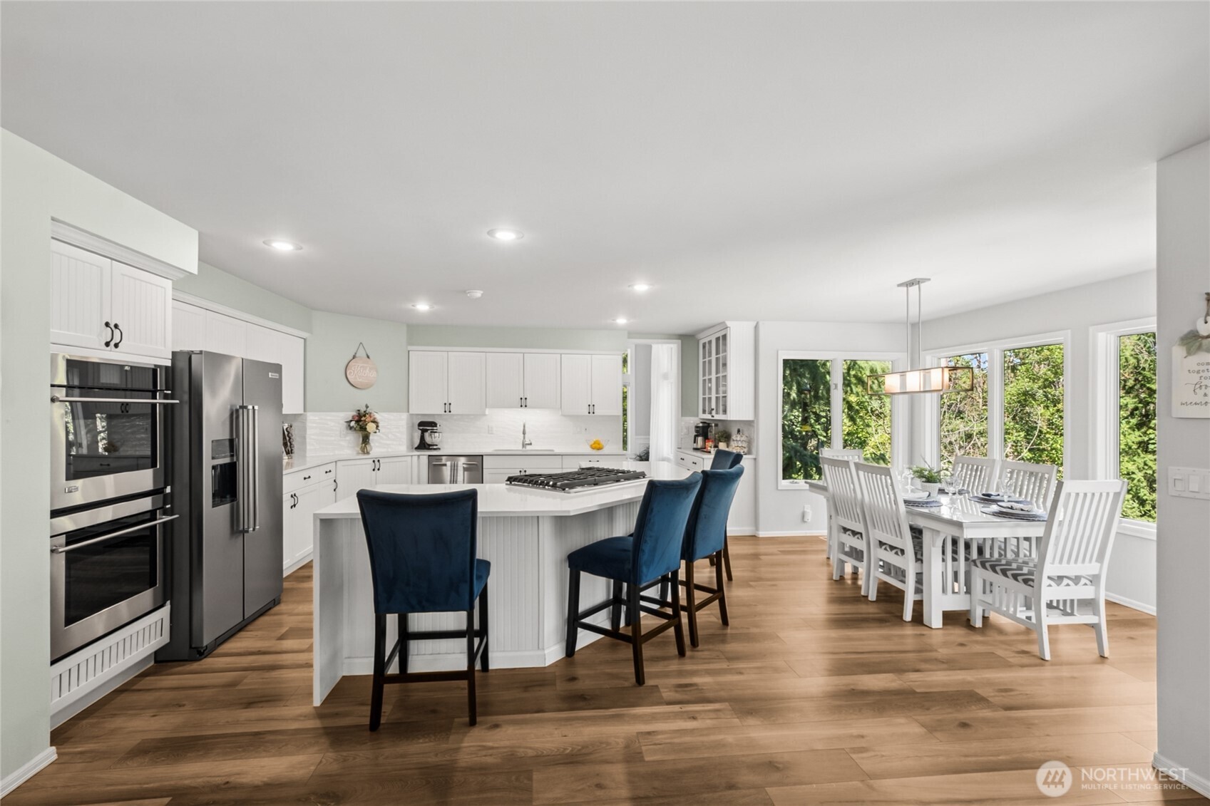 932 16th Avenue Ct SE