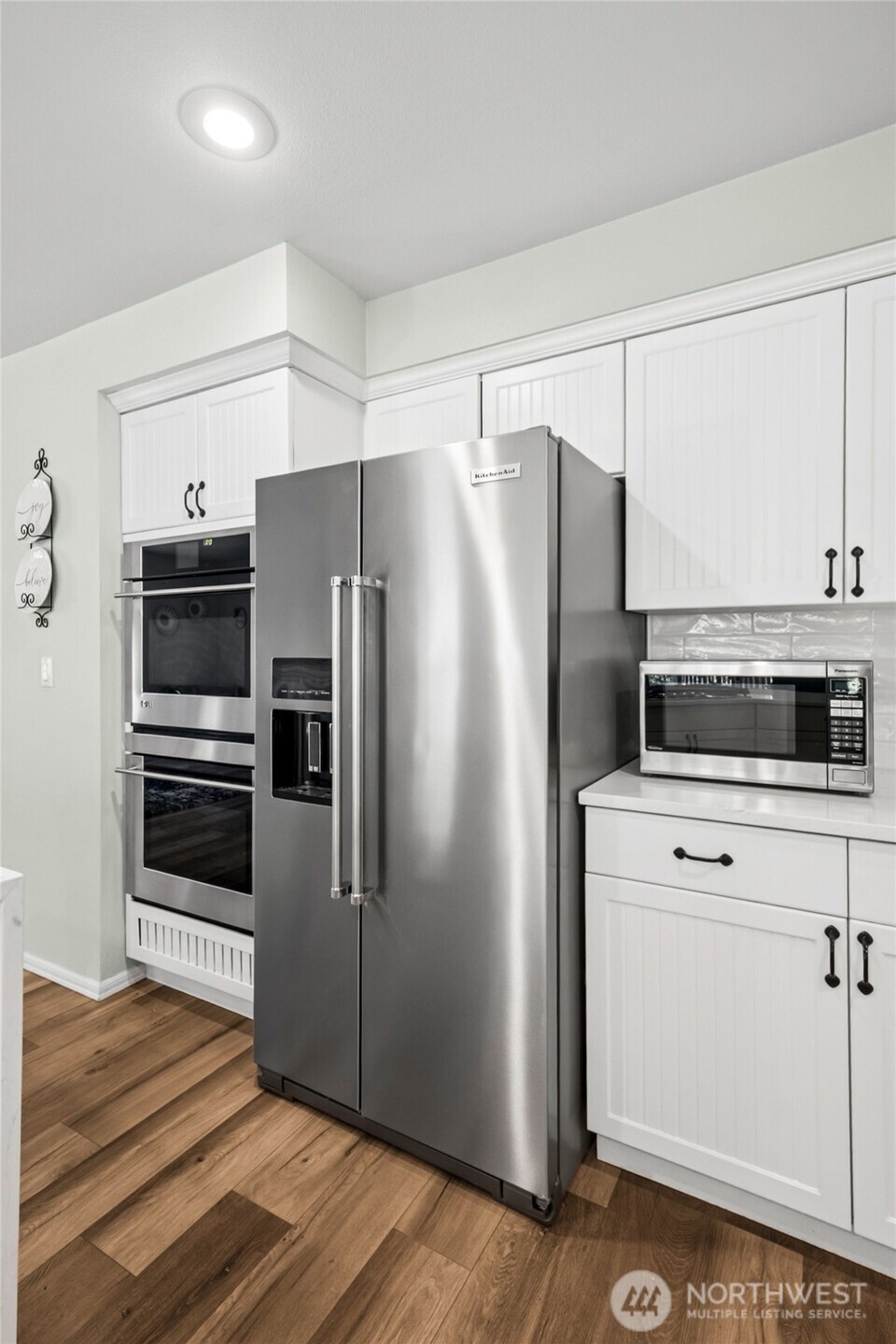 932 16th Avenue Ct SE