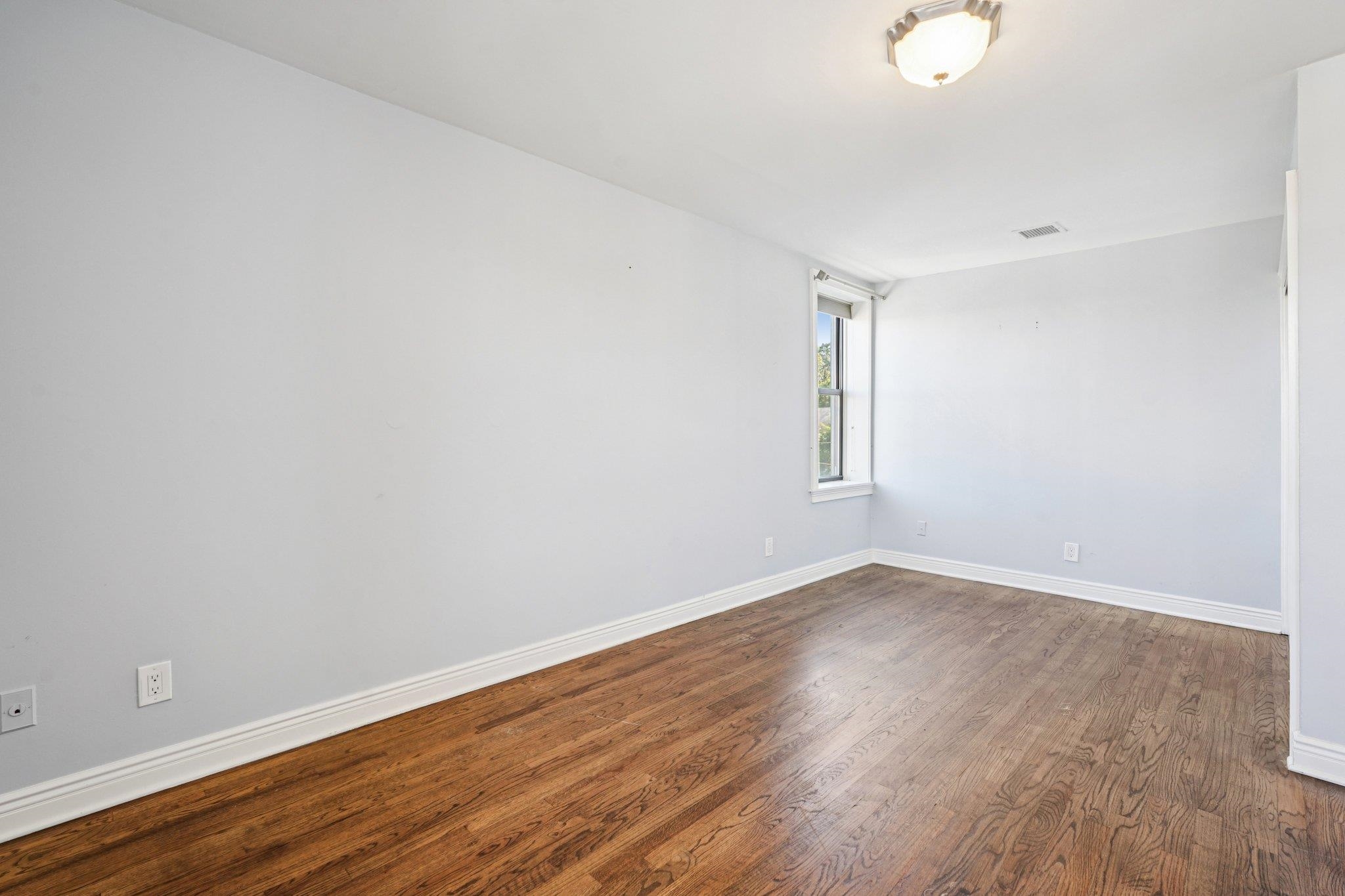 109 GRAND AVE Unit: 4A
