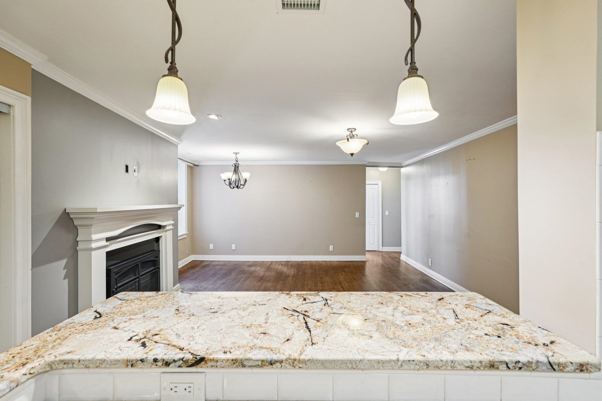 109 GRAND AVE Unit: 4A