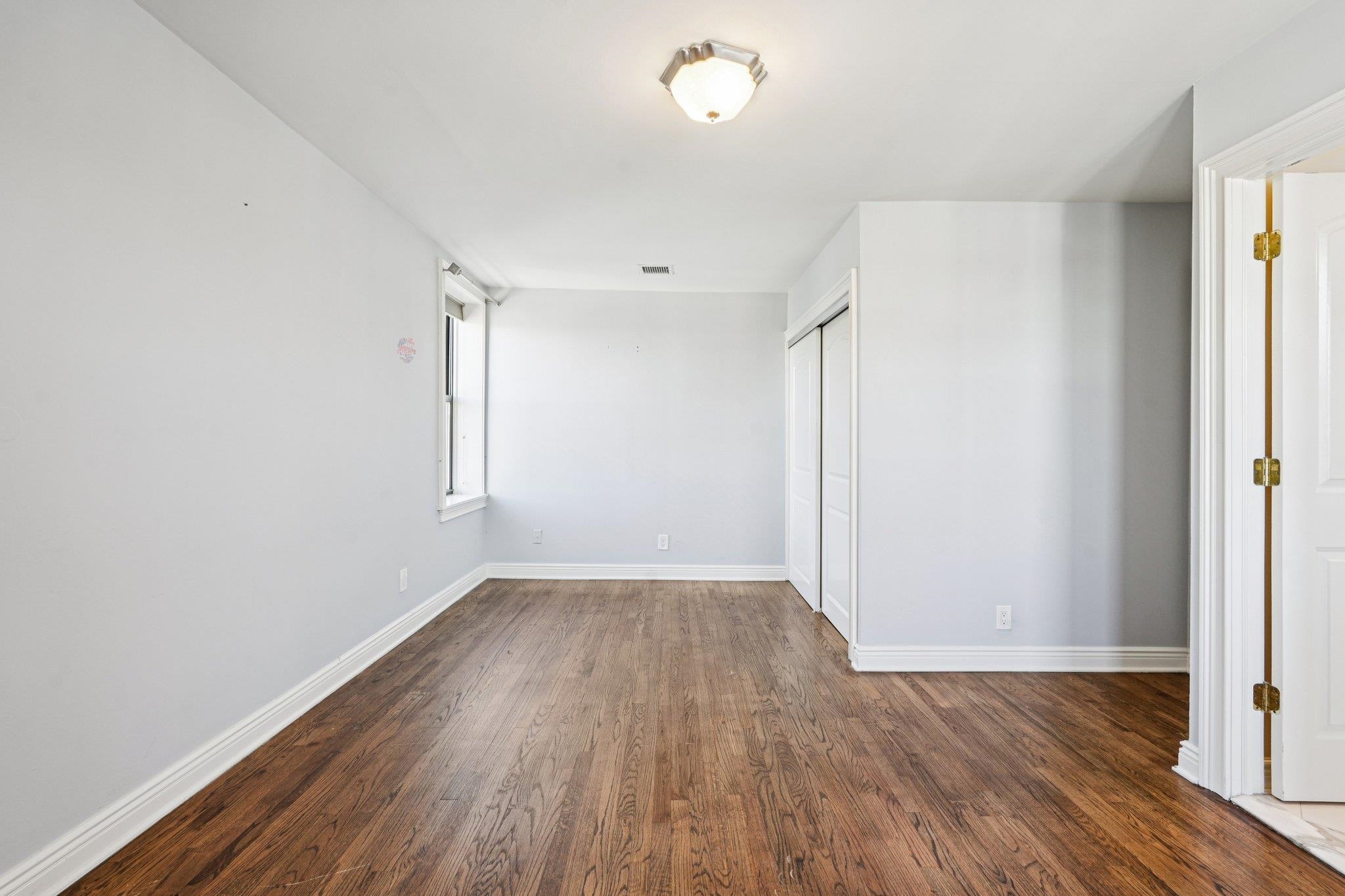 109 GRAND AVE Unit: 4A