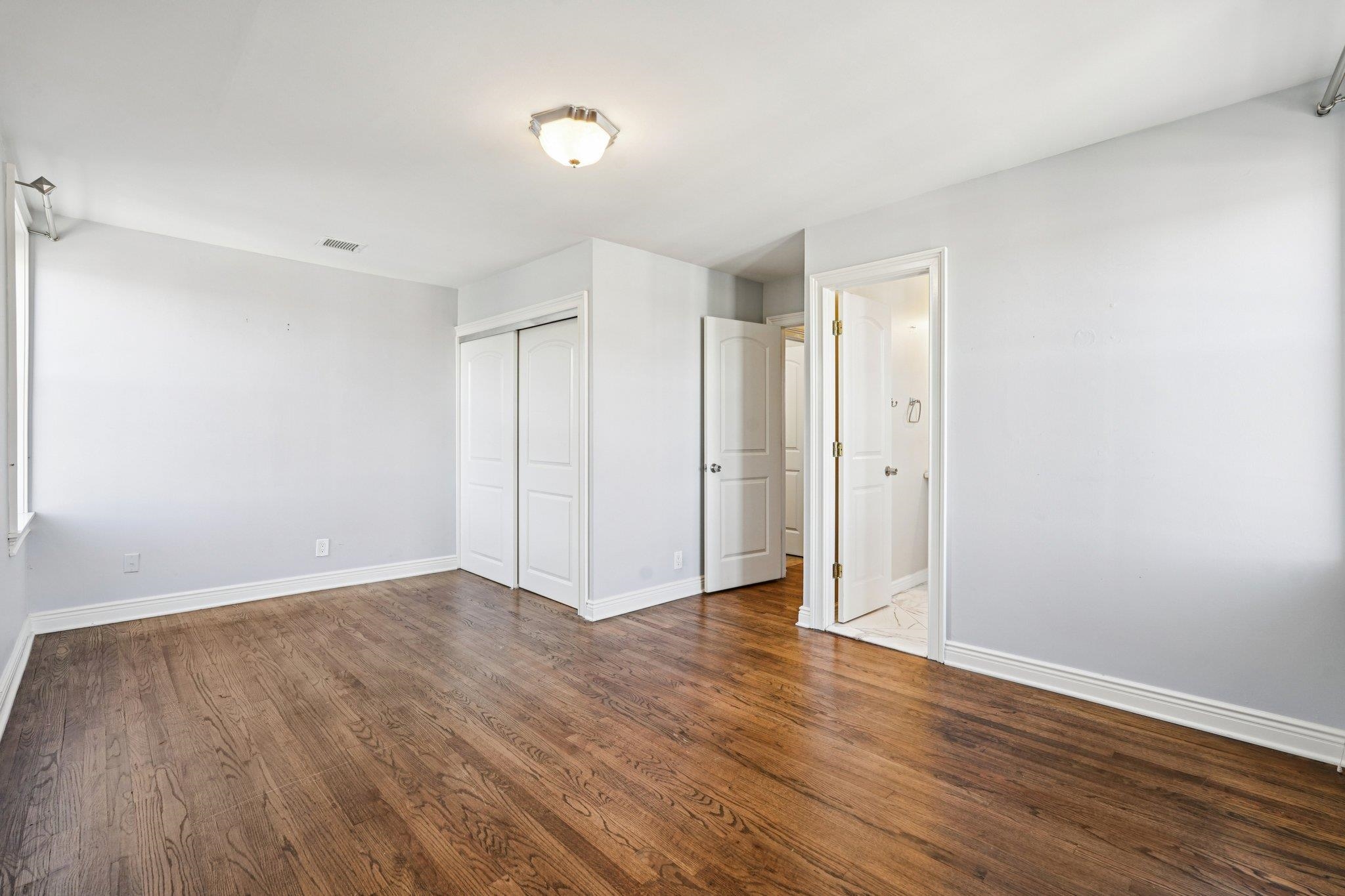 109 GRAND AVE Unit: 4A