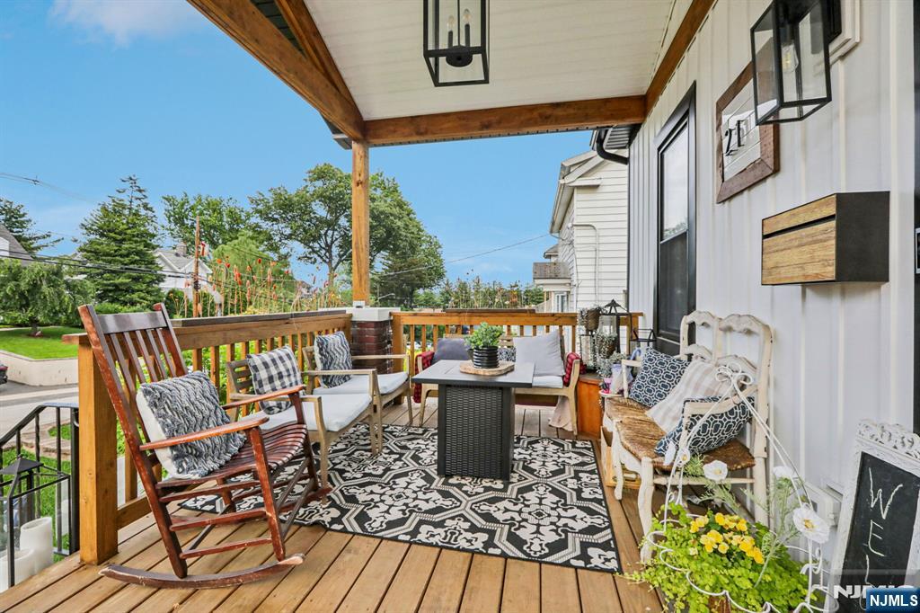 21 Mountainview Avenue