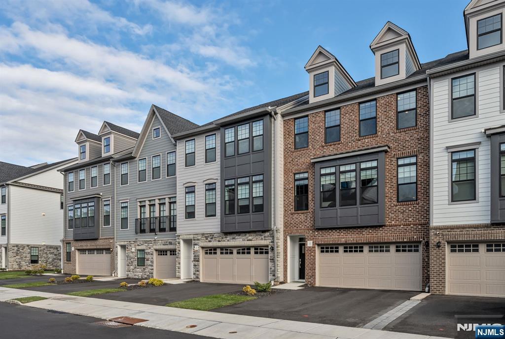3 Cinnamon Drive