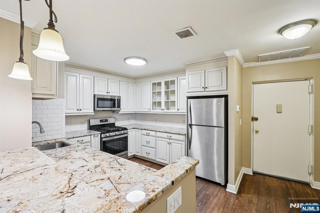 109 Grand Avenue 4A