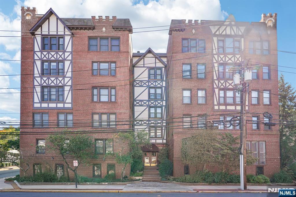 109 Grand Avenue 4A