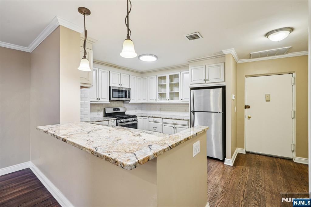 109 Grand Avenue 4A