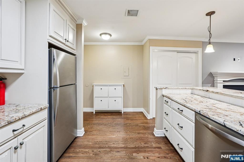 109 Grand Avenue 4A
