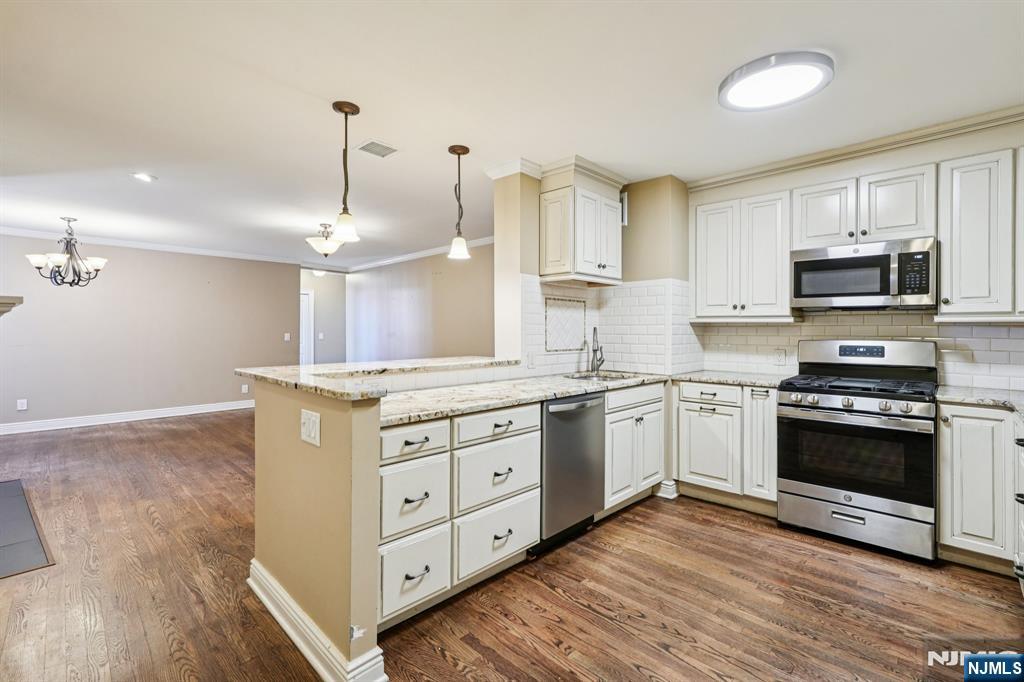 109 Grand Avenue 4A