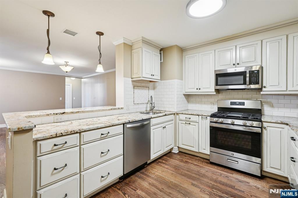109 Grand Avenue 4A