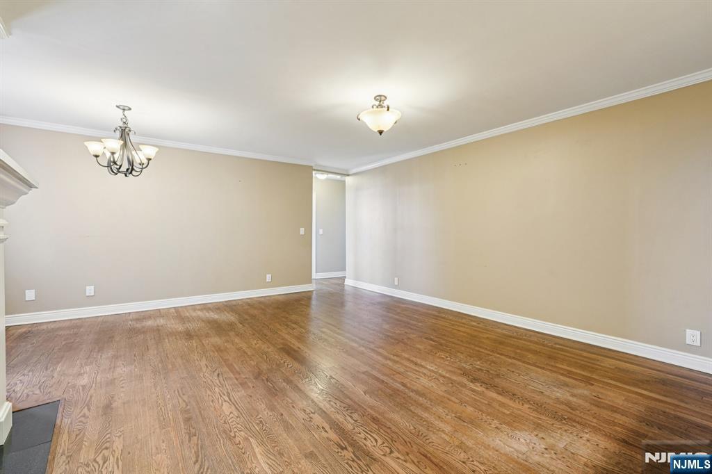 109 Grand Avenue 4A